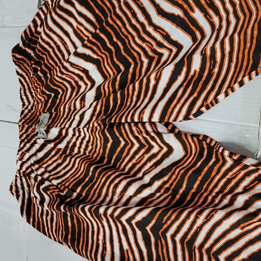BUY 1 GET 1 FREE ZUBAZ